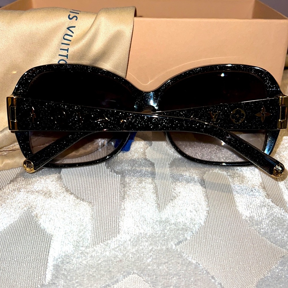 Authentic Louis Vuitton black sparkle sunglasses LV OBSESSION ROUND SUNGLASSES - Picture 3 of 4